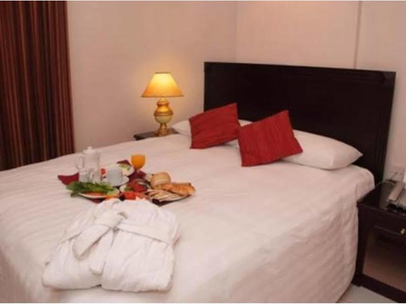 Al Sharq Hotel - Baithans Sharjah Bagian luar foto